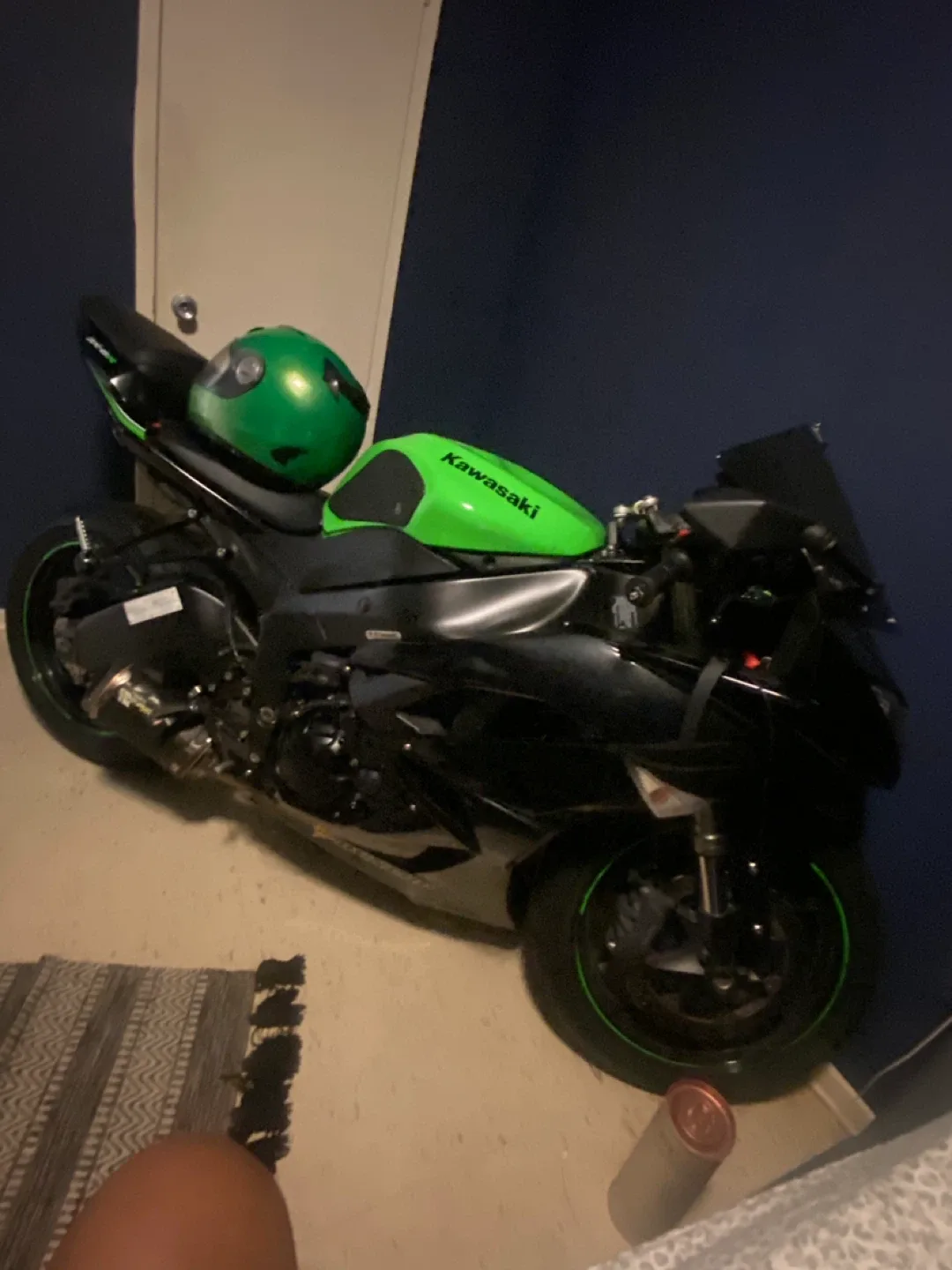 Kawasaki Ninja ZX-6R Motorcycle  2011- Black & Green image indicator(5)