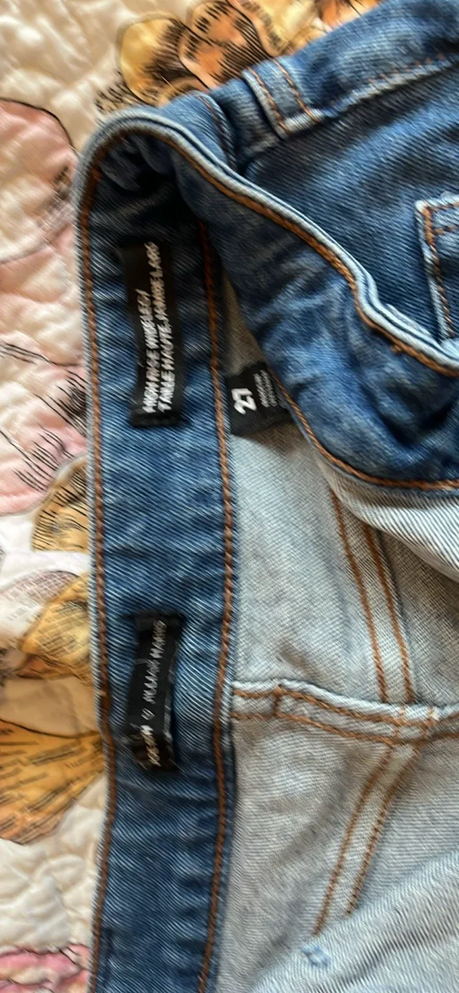 Jillian Harris High Rise Wide Leg Jeans - Size 27 image indicator(3)