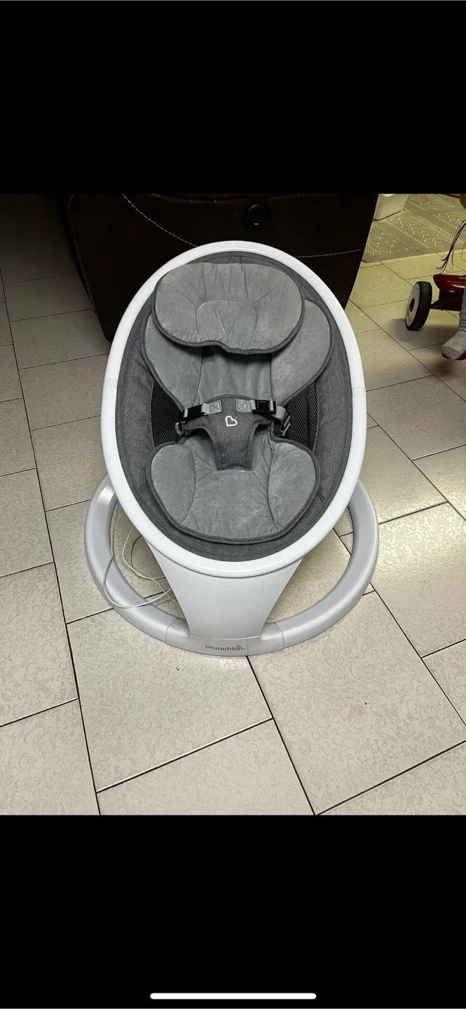 Munchkin Baby Swing - Like New!