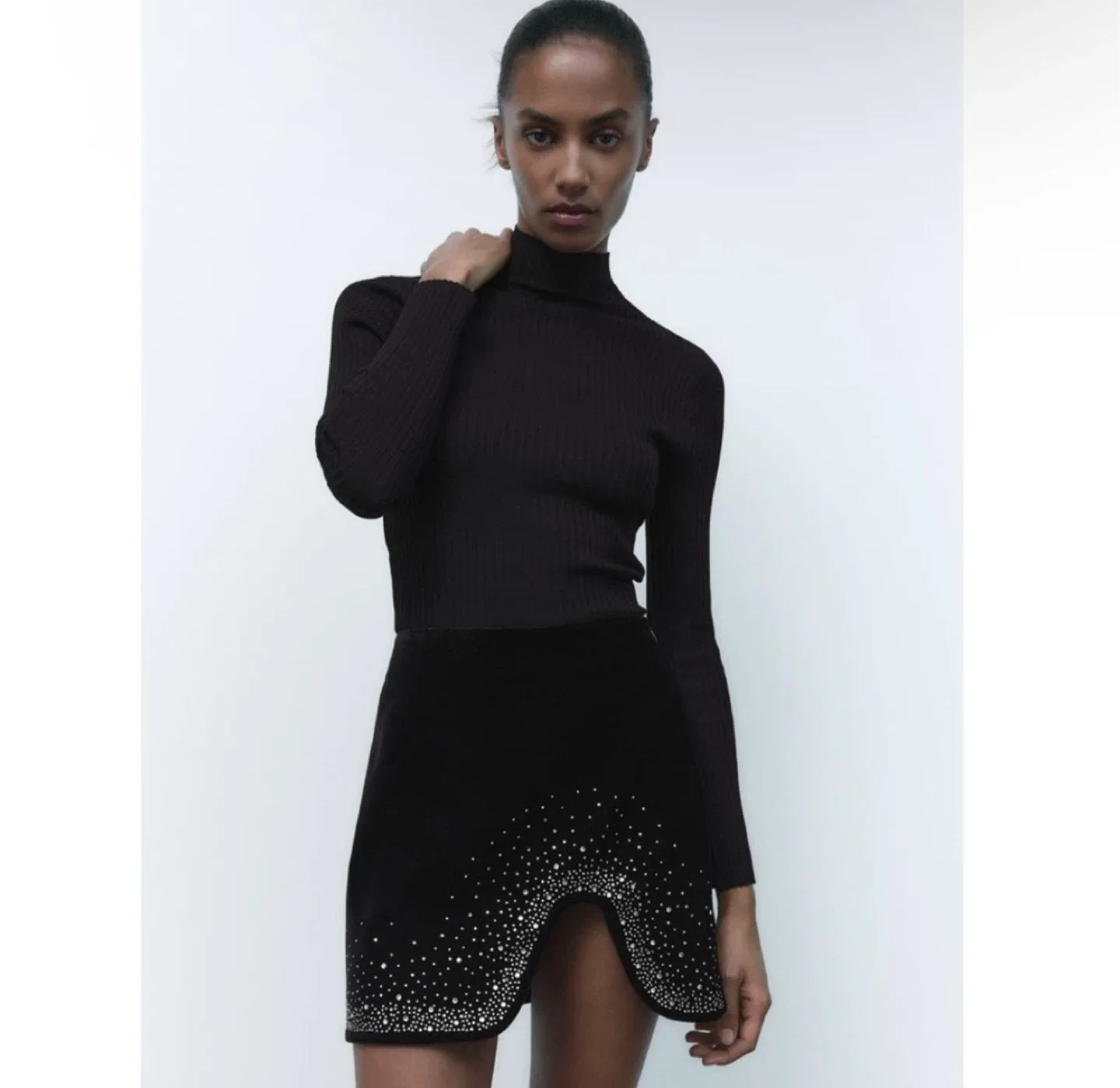 NWOT ZARA Velvet Rhinestone Asymmetrical Mini Skirt image indicator(2)