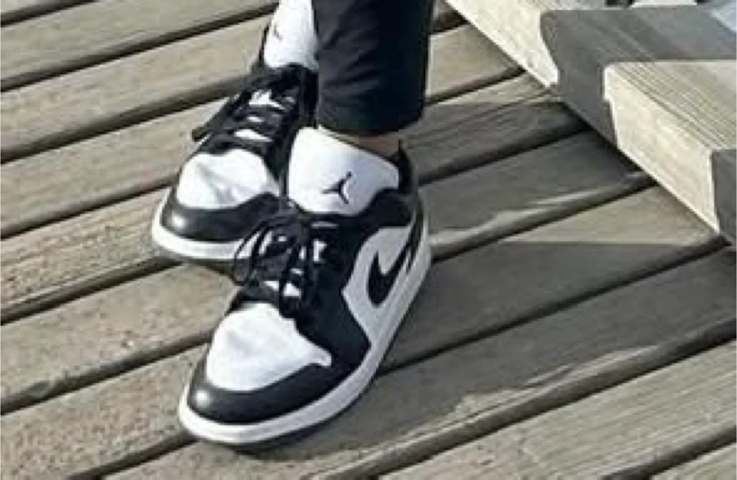 Nike Air Jordan 1 Low - Black/White - Size 9 image indicator(2)