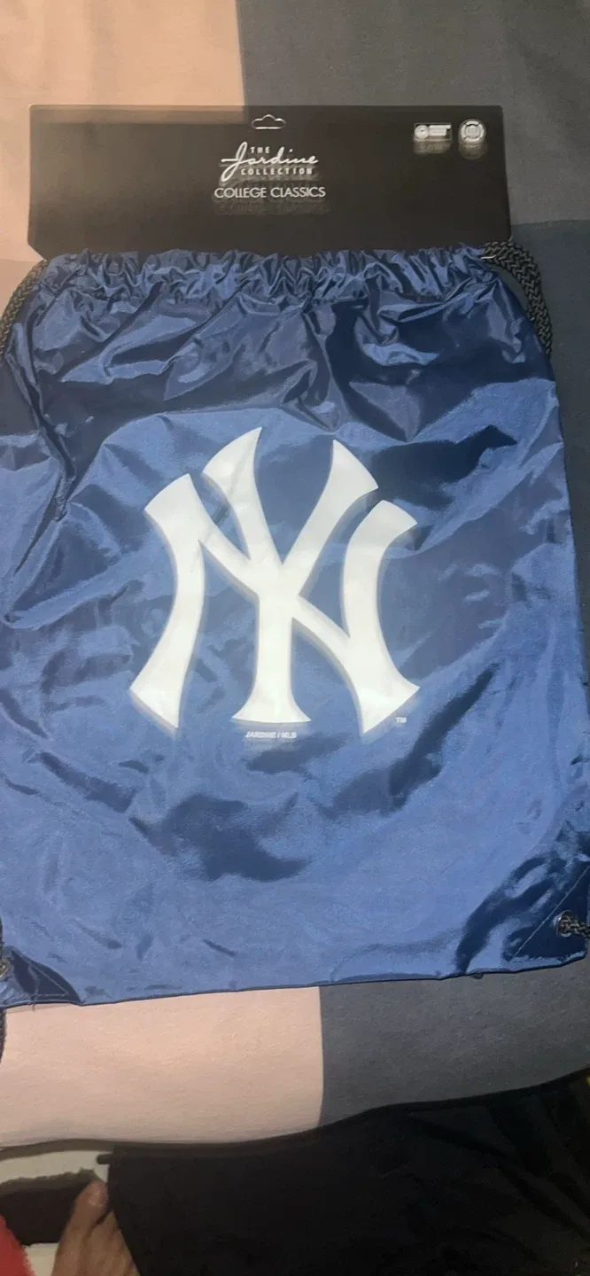New York Yankees Drawstring Bag image indicator(2)