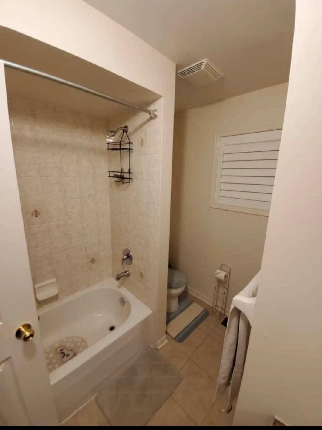 Private room for rent image indicator(4)