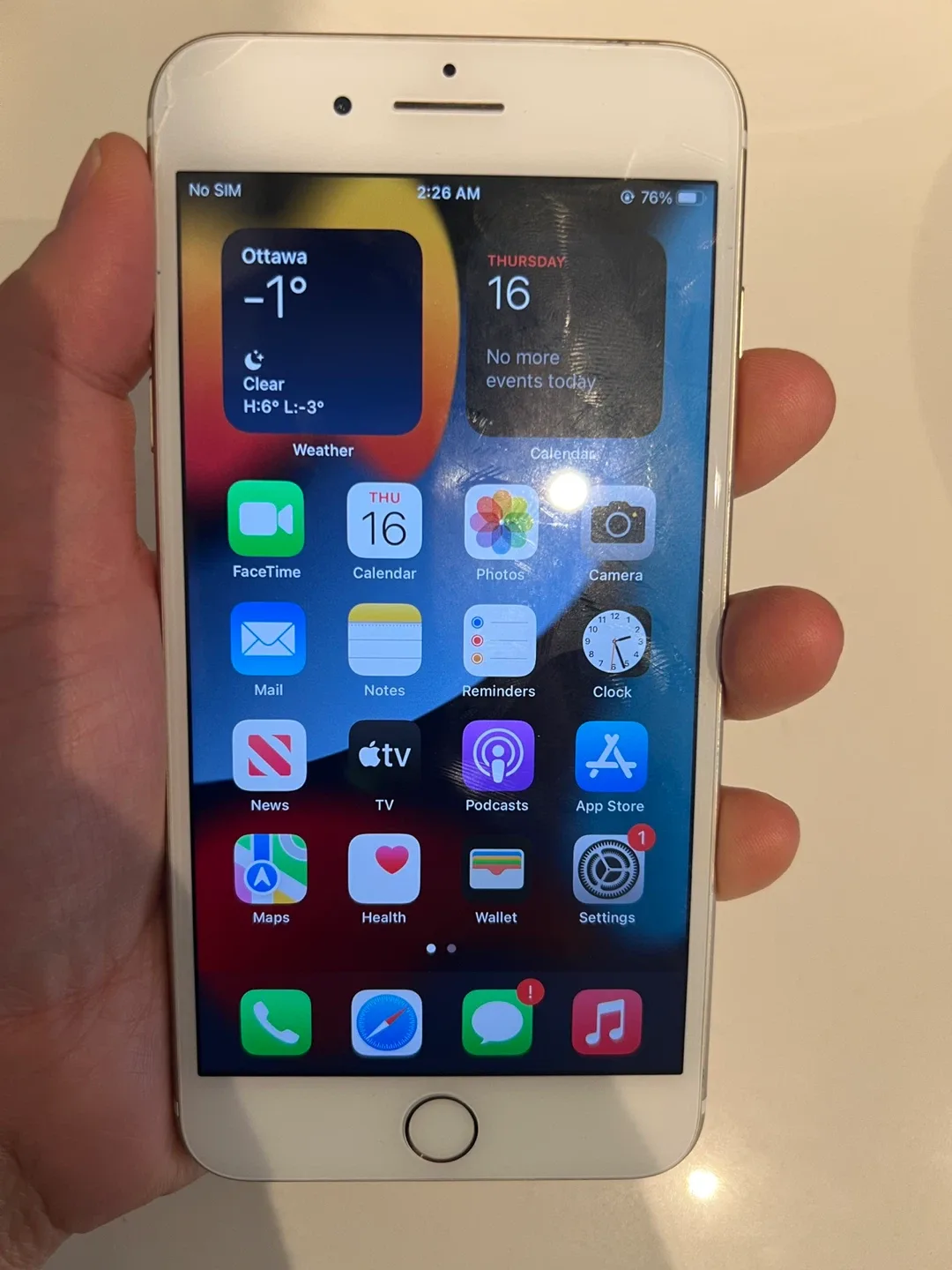 Apple iPhone 7 Plus - 128GB image indicator(2)