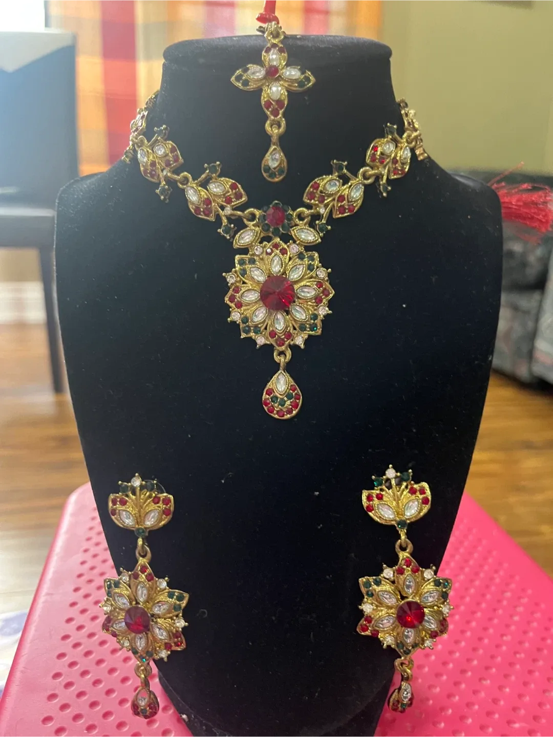 Jewellery Set image indicator(6)