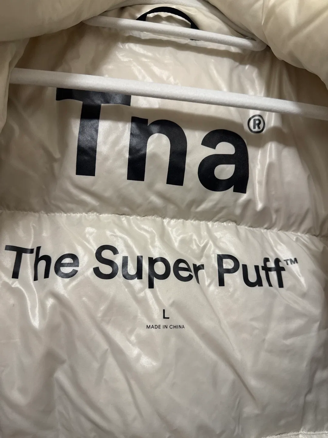 Aritzia White Puffer Jacket image indicator(6)