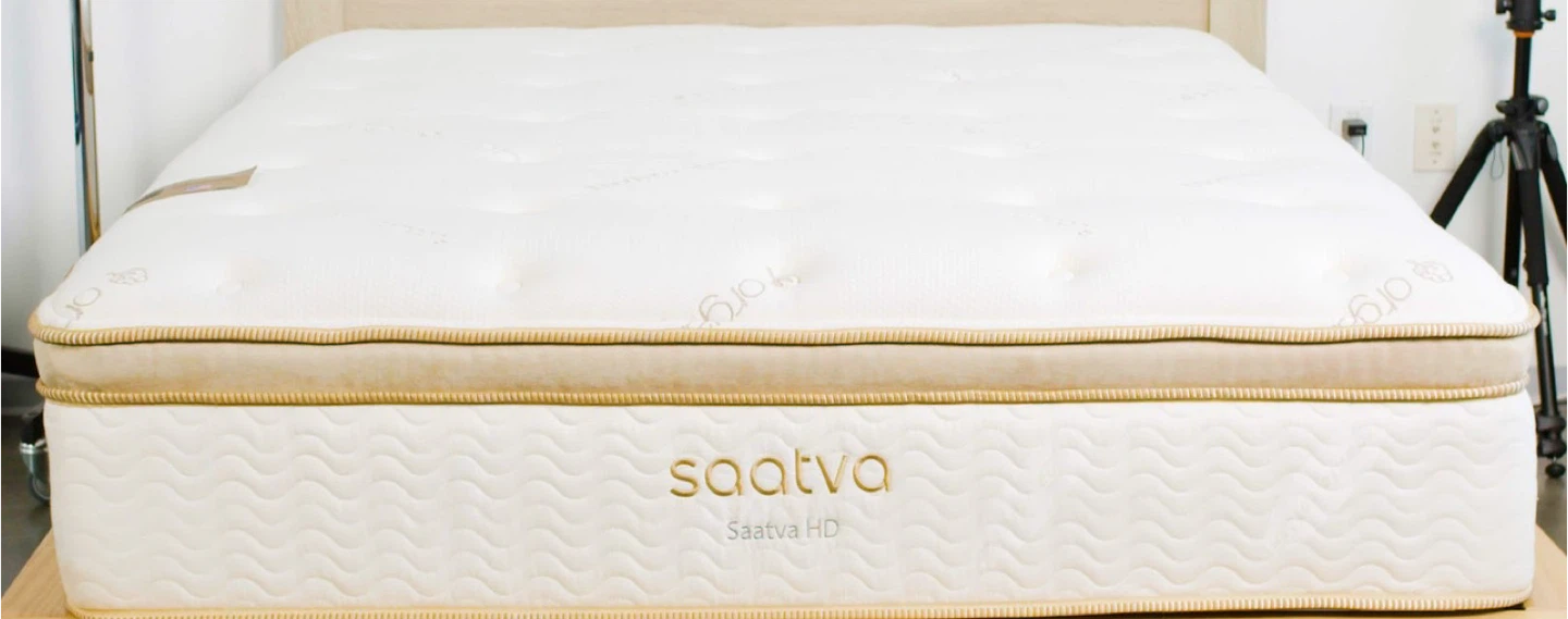 Saatva HD King Mattress, Like new, only used 2 weeks - photo 3