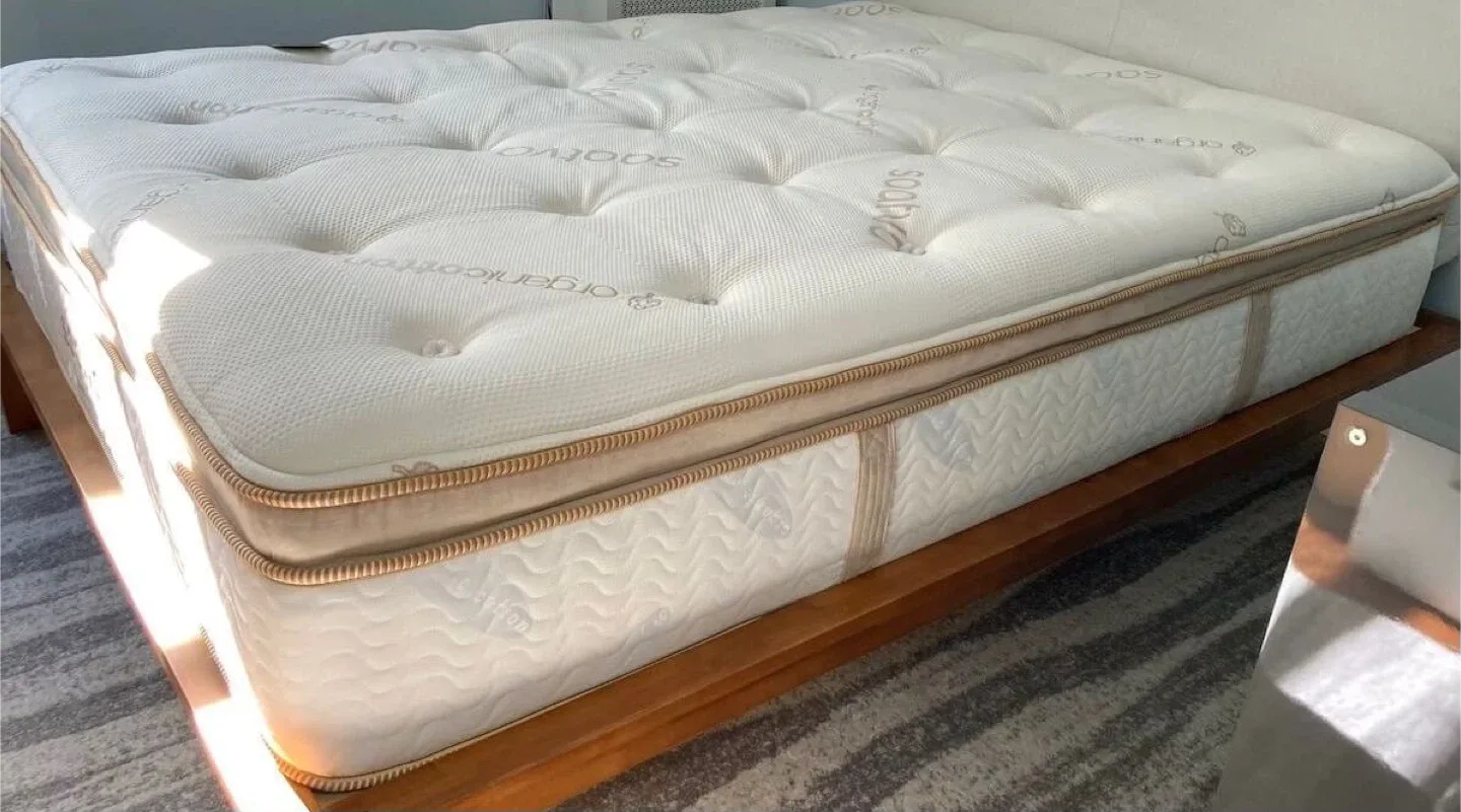 Saatva HD King Mattress, Like new, only used 2 weeks image indicator(4)