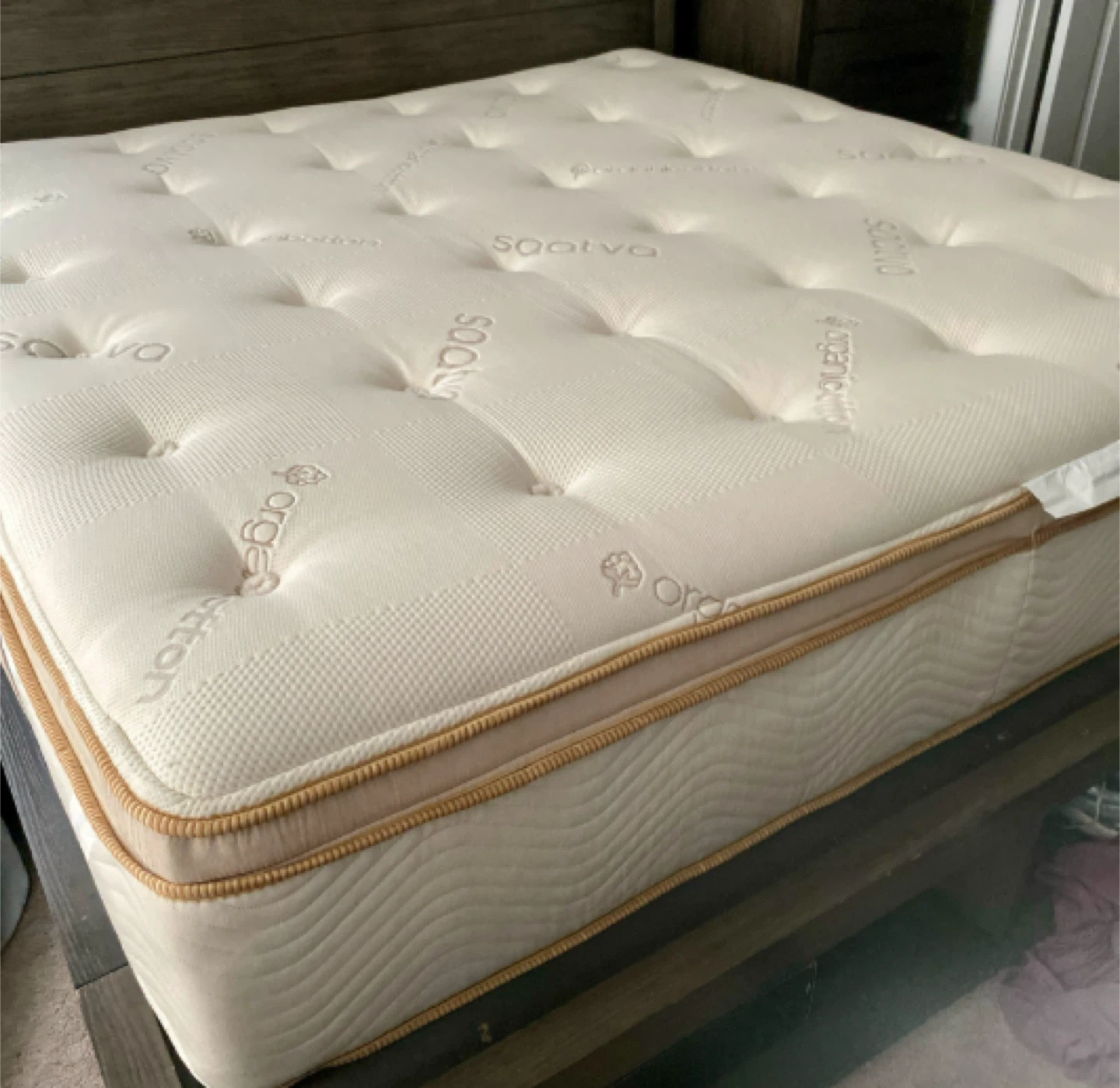 Saatva HD King Mattress, Like new, only used 2 weeks