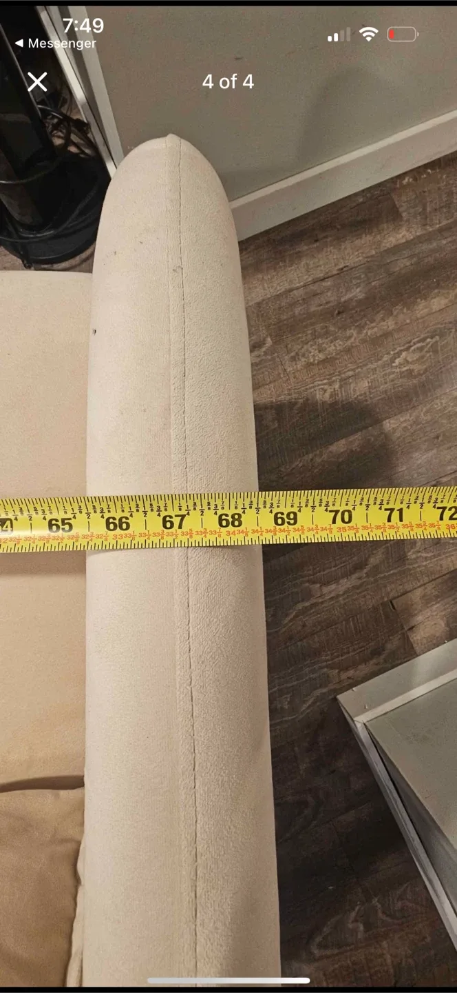 Small couch . Ground level pick up image indicator(3)