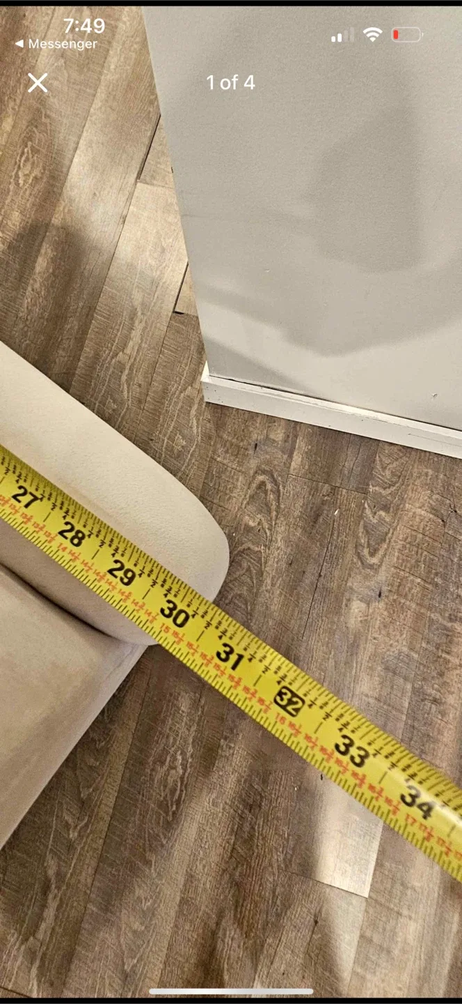 Small couch . Ground level pick up image indicator(4)