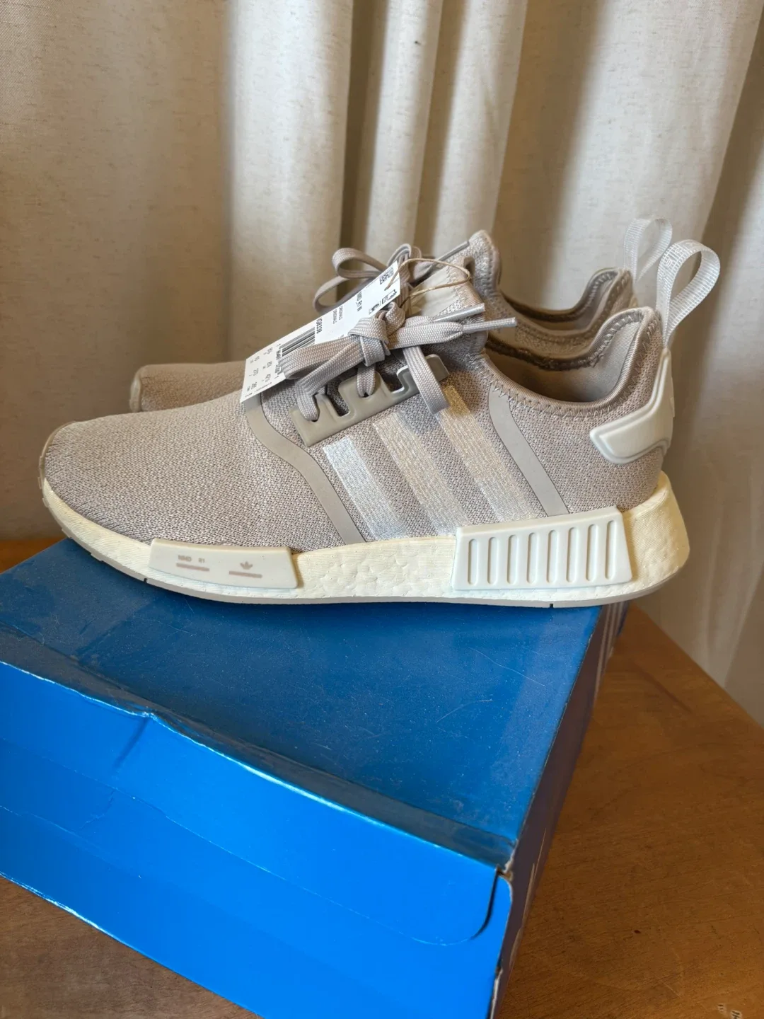 Adidas NMD Size 10 Women’s image indicator(3)