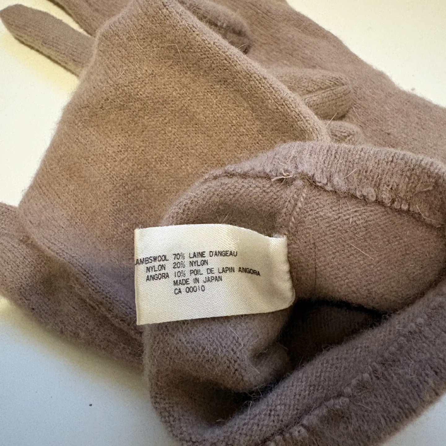 Vintage T. Eaton Co Ltd Brown Lambswool Angora Blend Gloves image indicator(7)