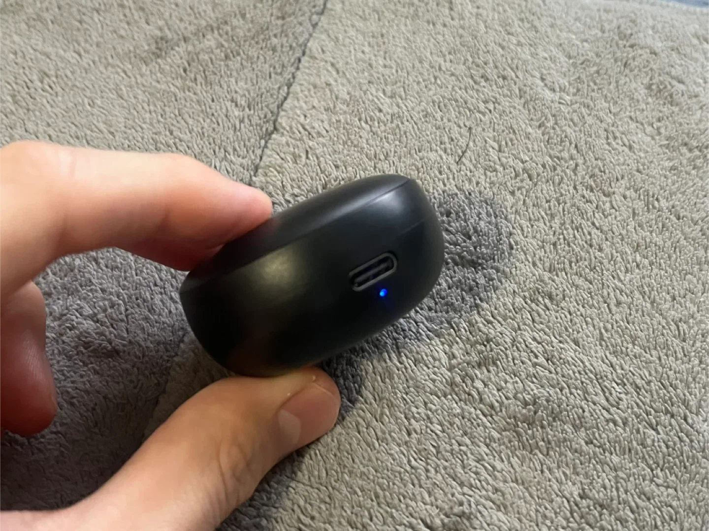 Bluetooth Earbuds image indicator(5)