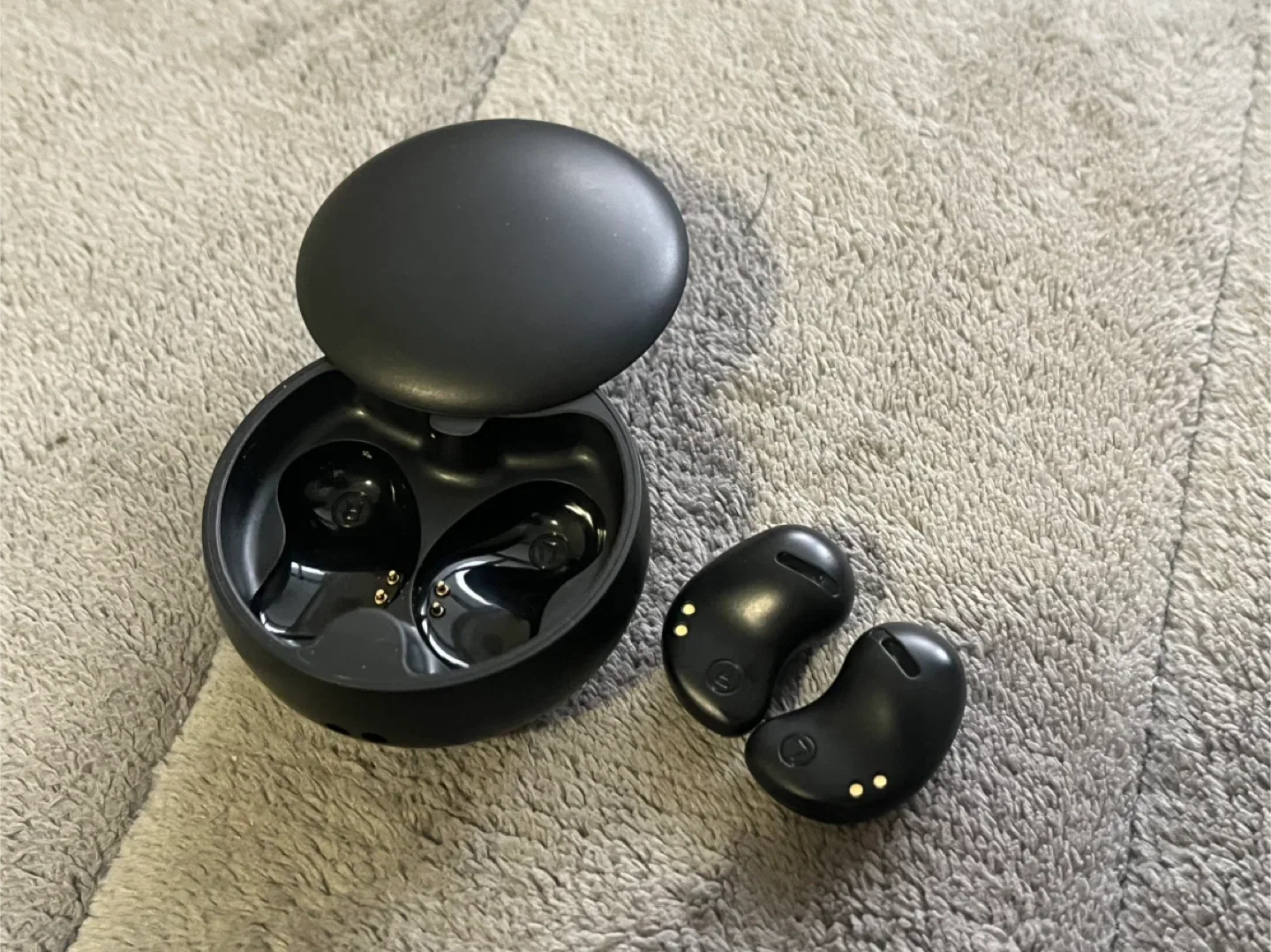 Bluetooth Earbuds image indicator(4)