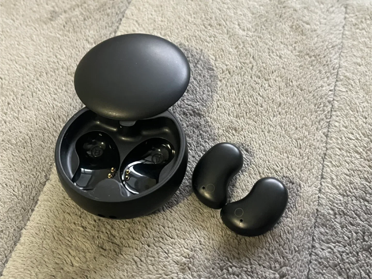 Bluetooth Earbuds image indicator(3)