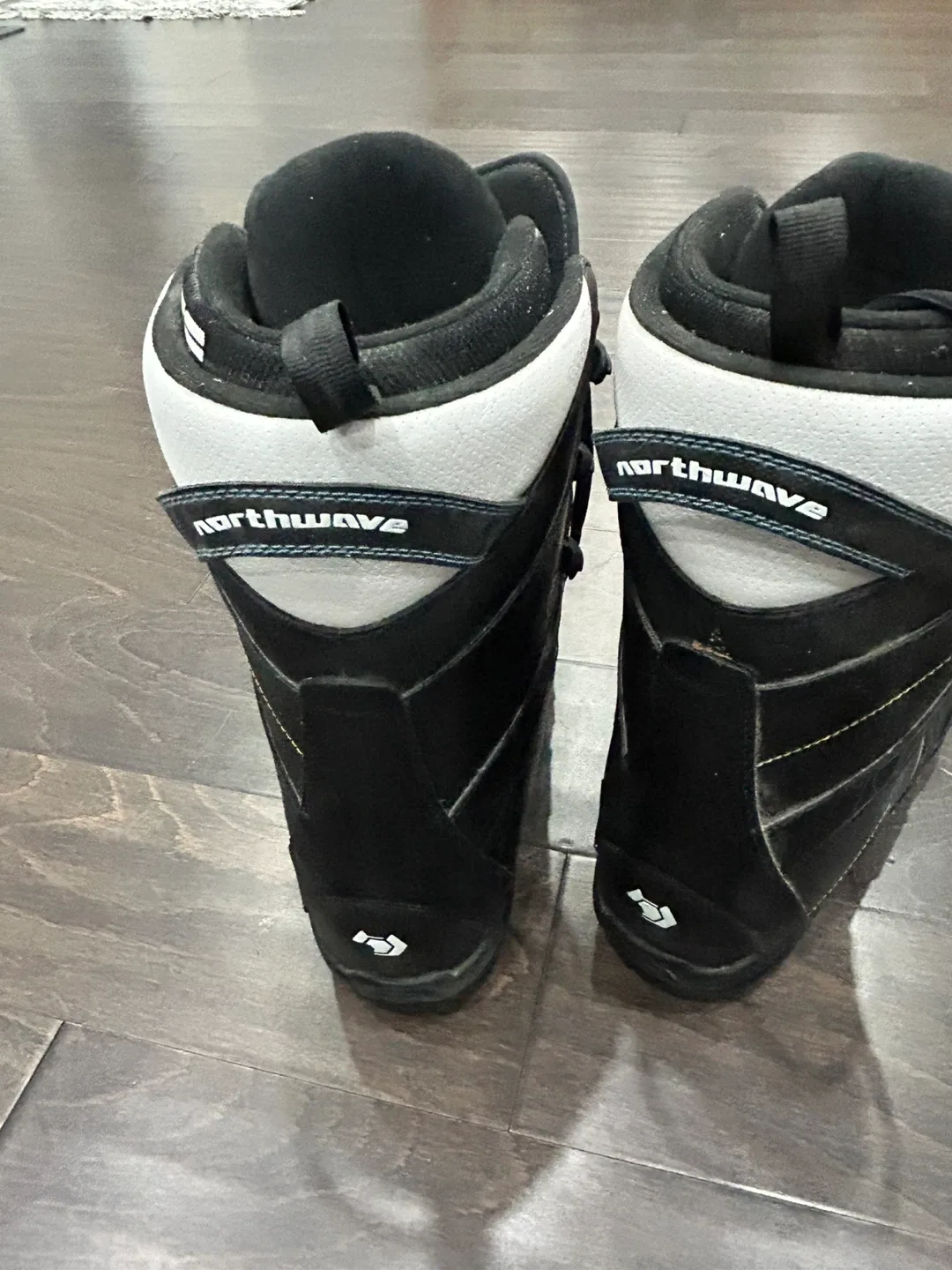 Northwave Snowboard Boots - Size 10 image indicator(3)