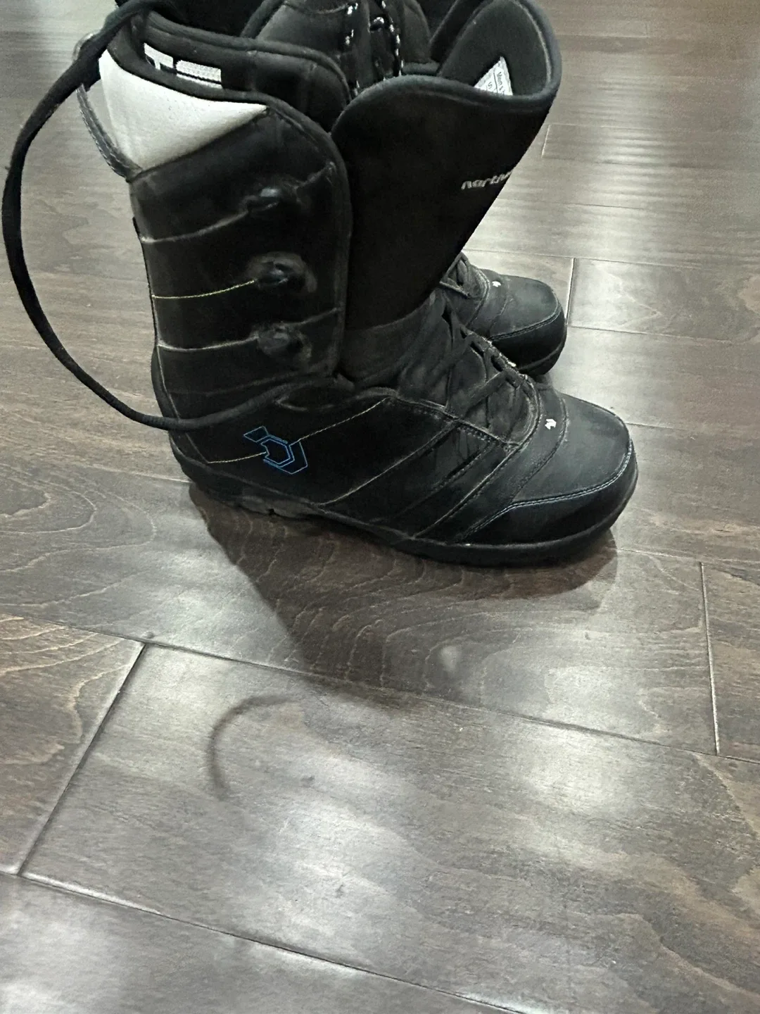Northwave Snowboard Boots - Size 10 image indicator(2)