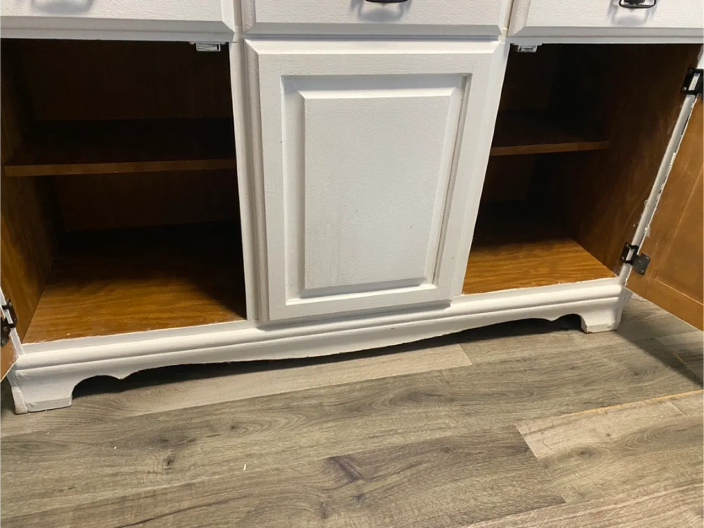 White & Red Hutch Cabinet image indicator(4)