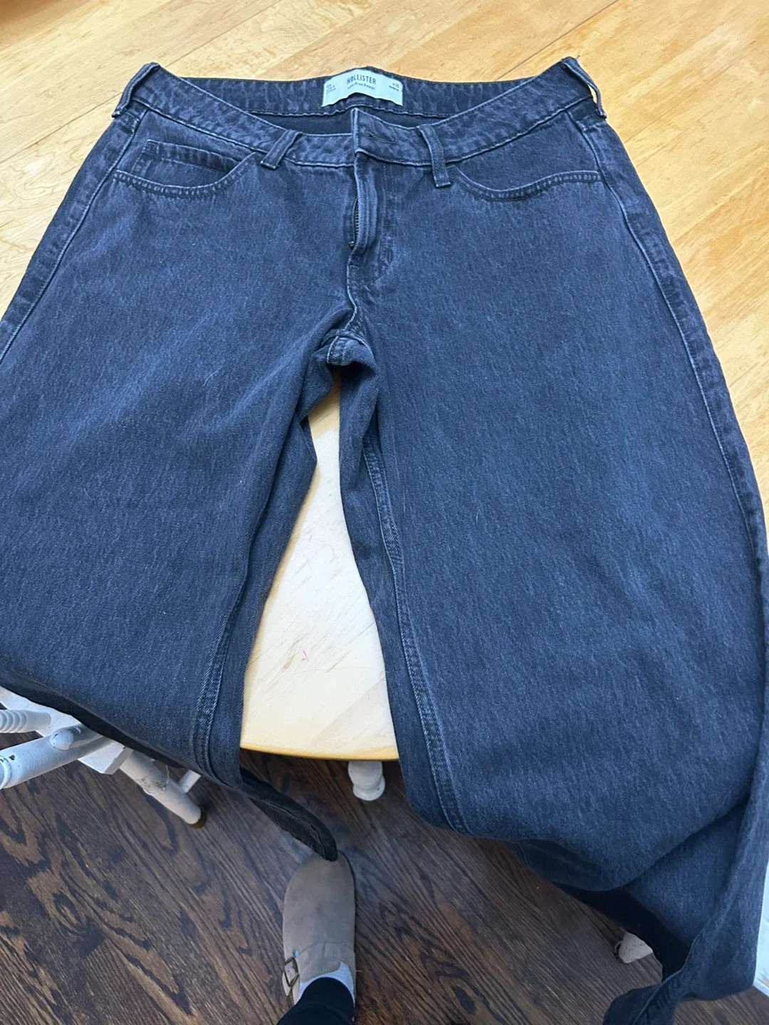 Hollister Low-Rise Baggy Jeans - W30 image indicator(2)