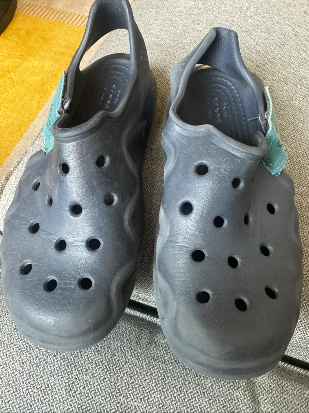 Crocs Navy Blue Clogs, Size 1 image indicator(3)