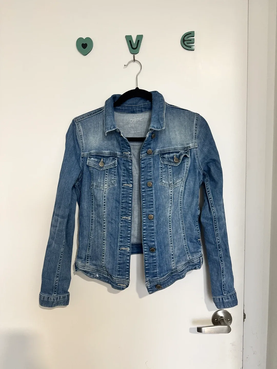 1975 Denim Jacket - Size S image indicator(2)
