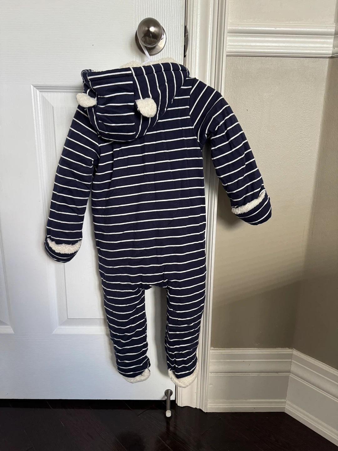 Gap Striped Bear Hooded Snowsuit - size 18 months - photo 2