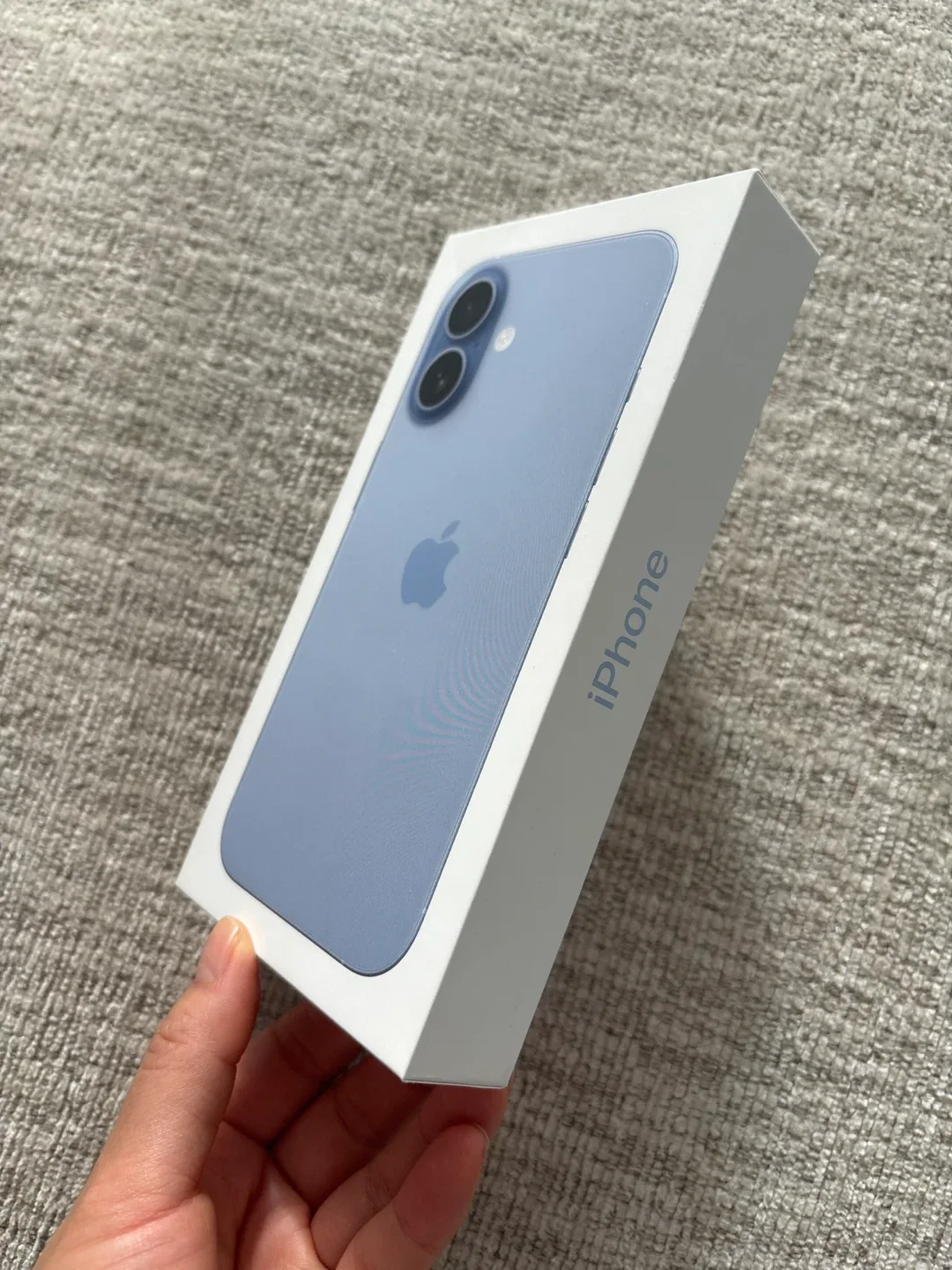 New iPhone 17, Mid Blue, 256GB image indicator(2)