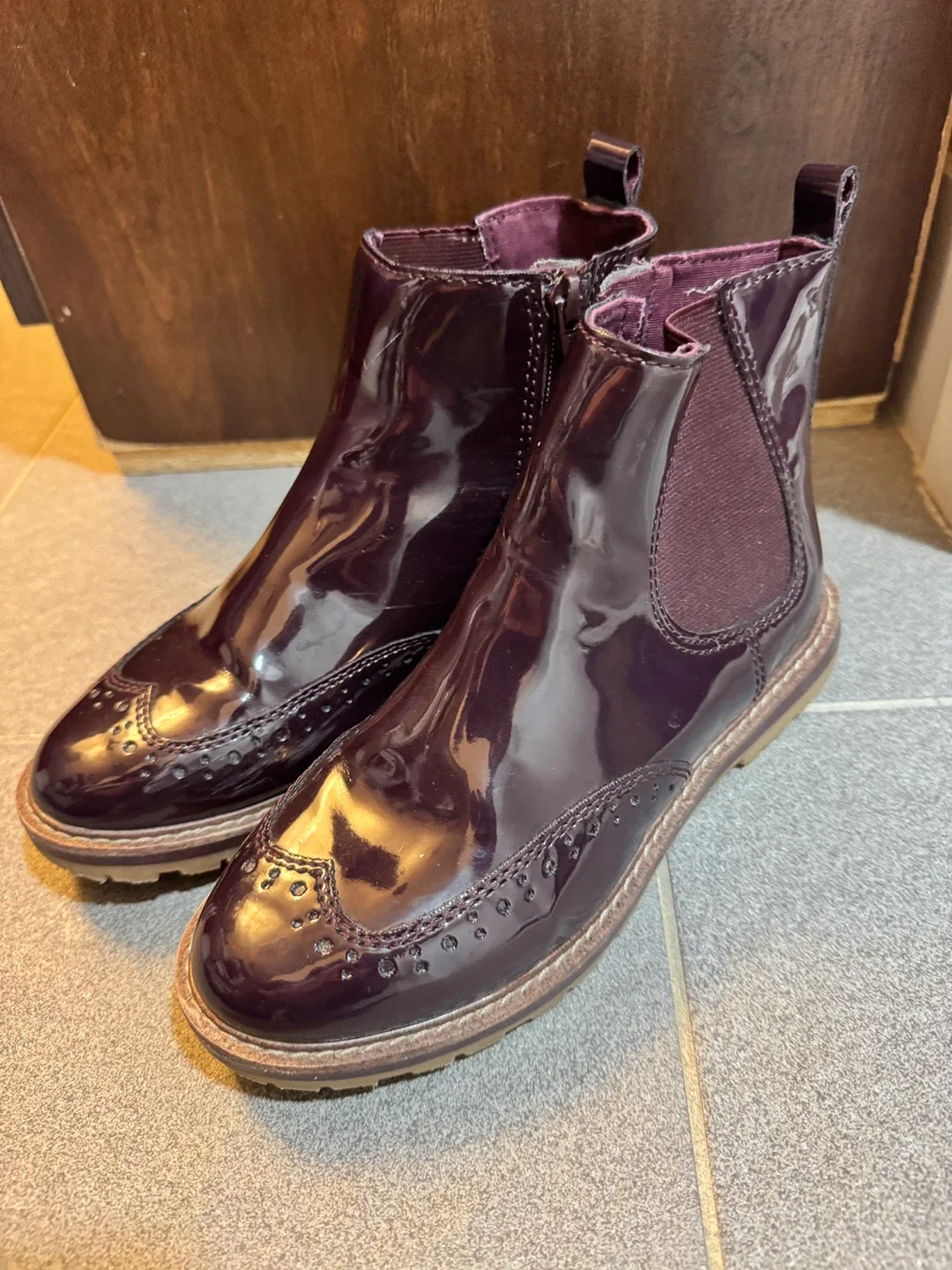 Zaba Burgundy Patent Leather Chelsea Boots - Size 6 image indicator(2)