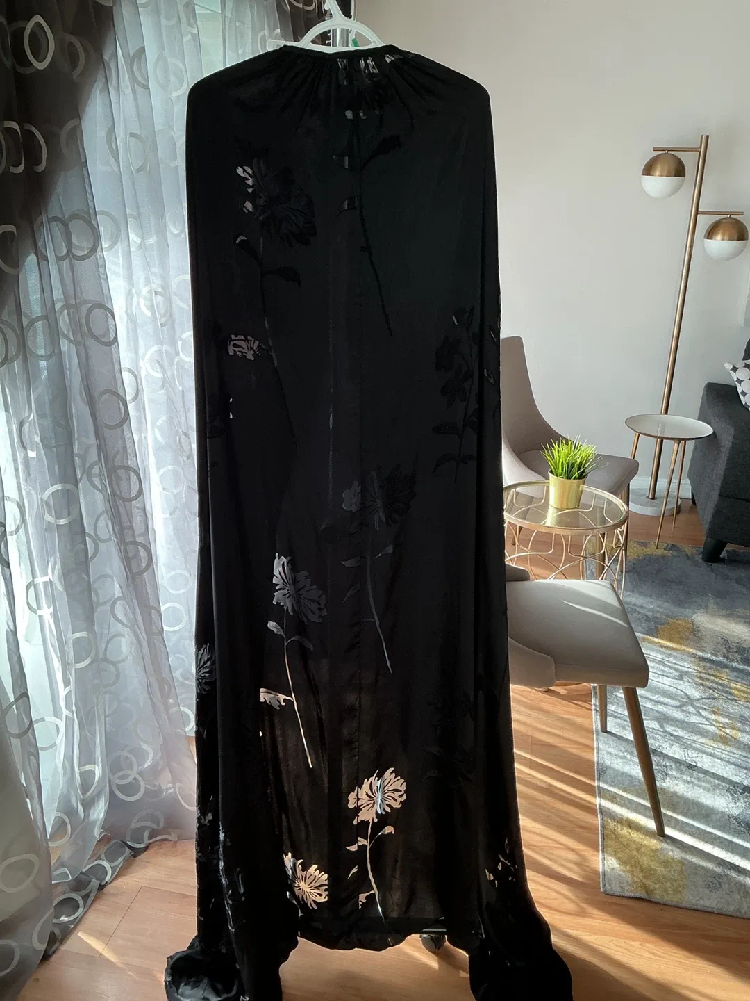 Black Floral Print Cape image indicator(3)