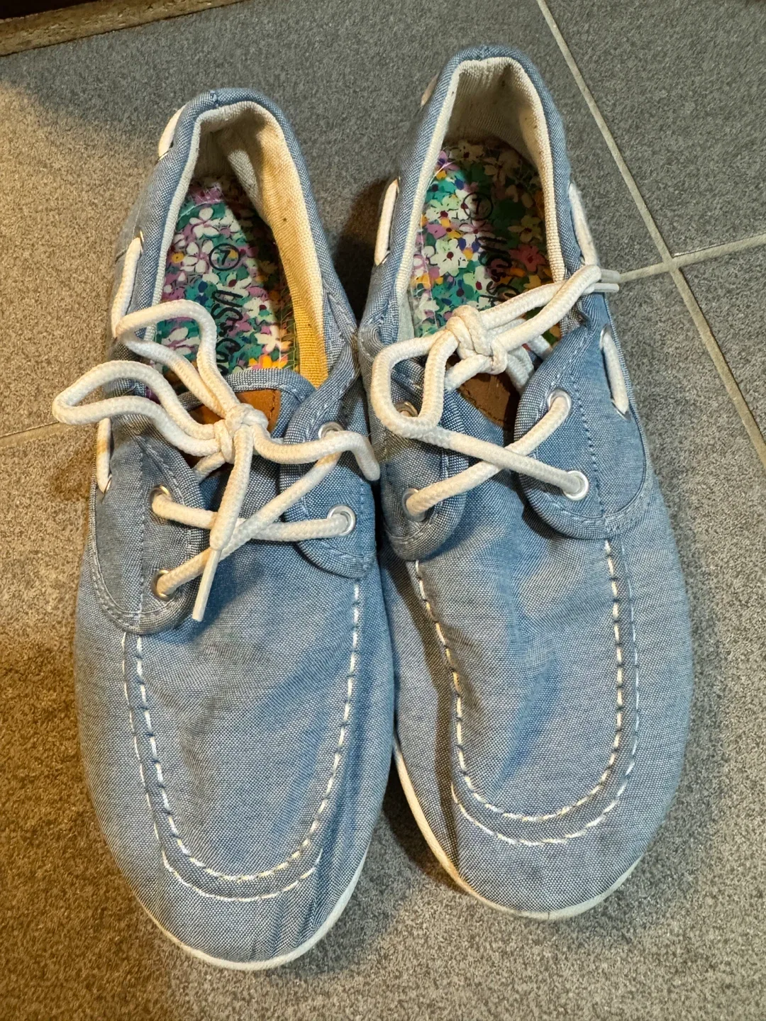 US Sports Denim Boat Shoes - Size 7 image indicator(2)