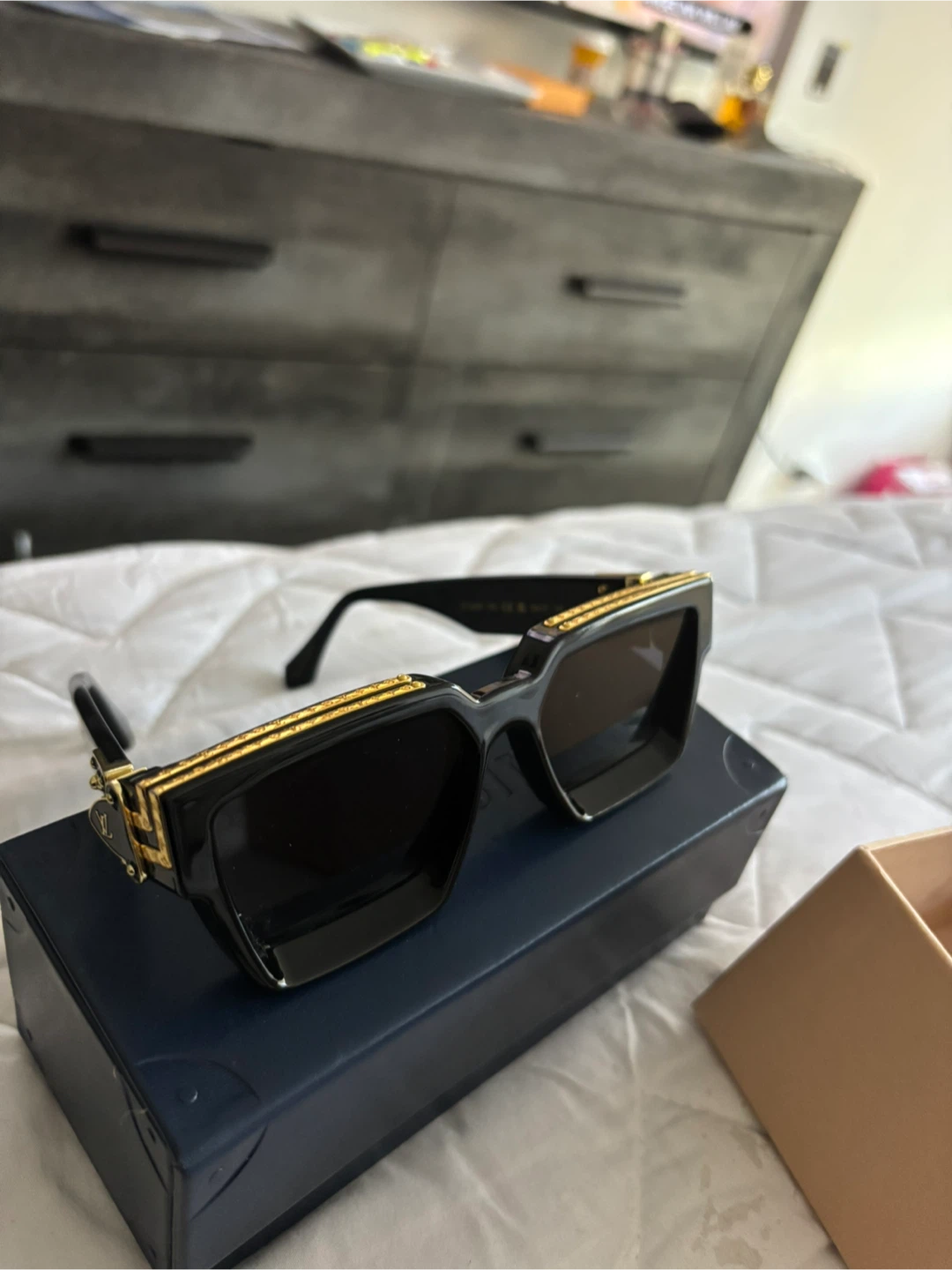 Louis Vuitton Millionaires Sunglasses Black - photo 2