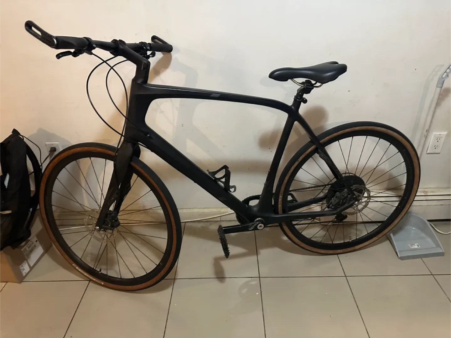 Carbon fiber bicycle, matte black, good price image indicator(10)