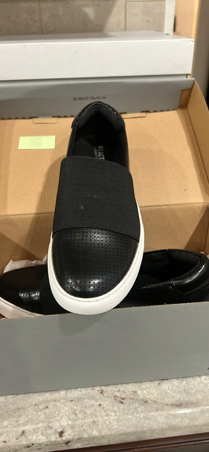 Reaction Kenneth Cole Black Karol Slip-On Shoes Size 8