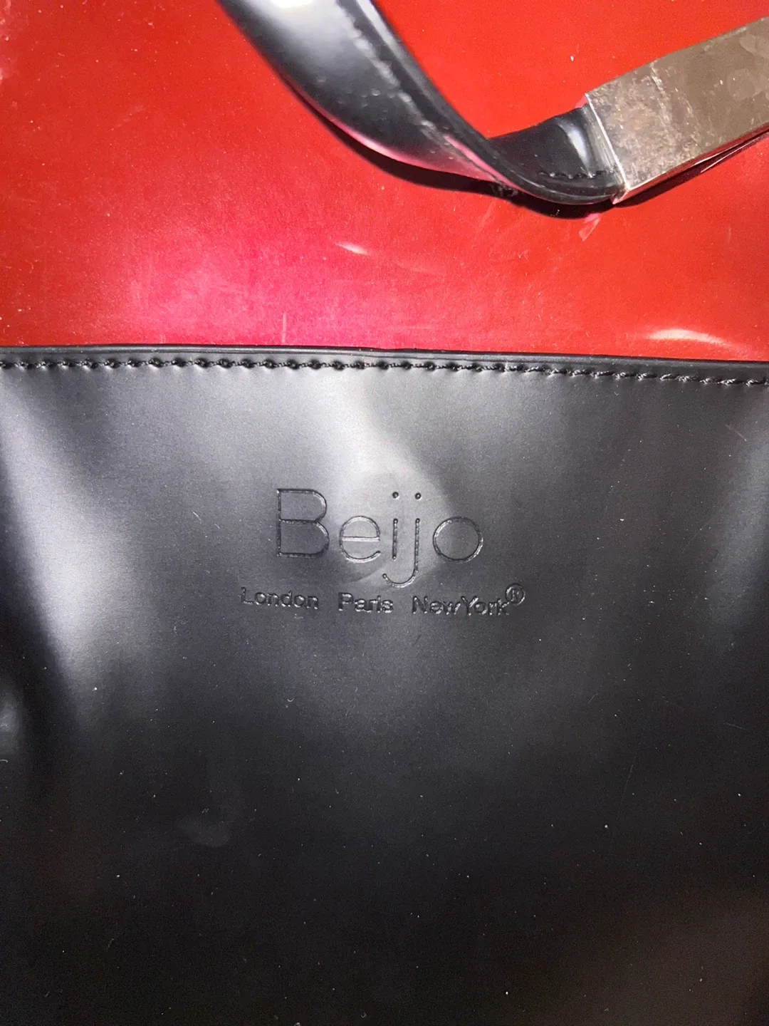 Beijo Red & Black Shoulder Bag/Backpack image indicator(3)