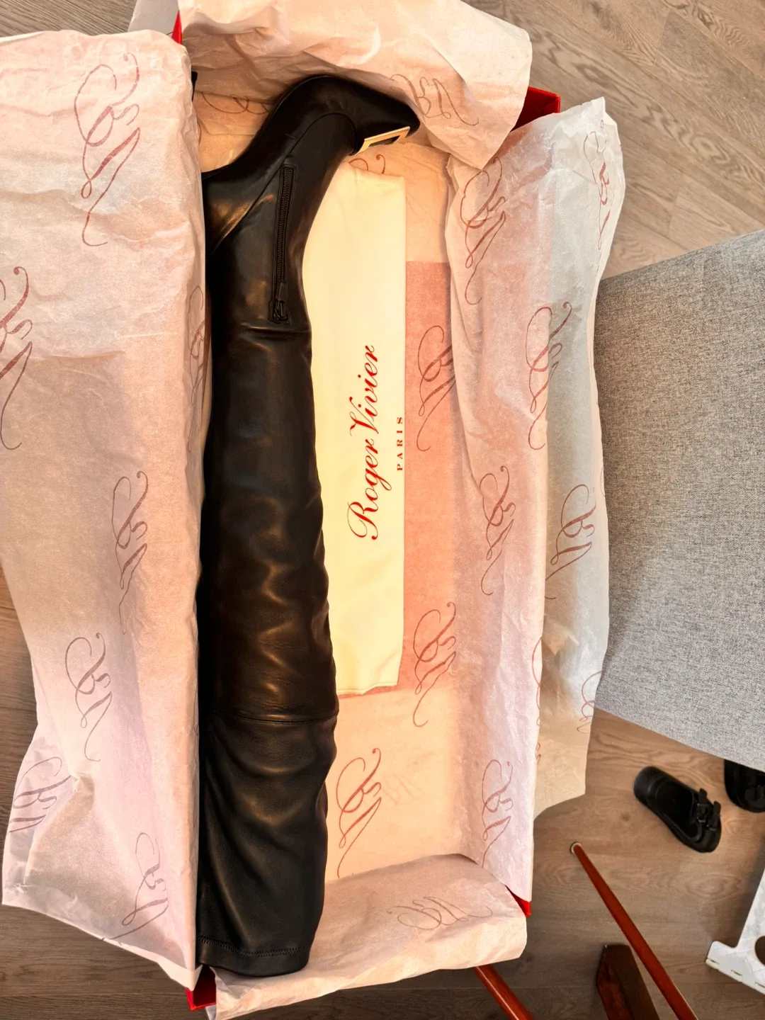 Roger Vivier Thigh High Soft Boots - Size 7 (US) image indicator(7)