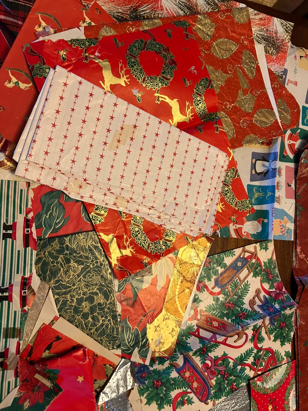 Vintage Xmas wrapping paper leftovers MCM used 60s-80s image indicator(2)