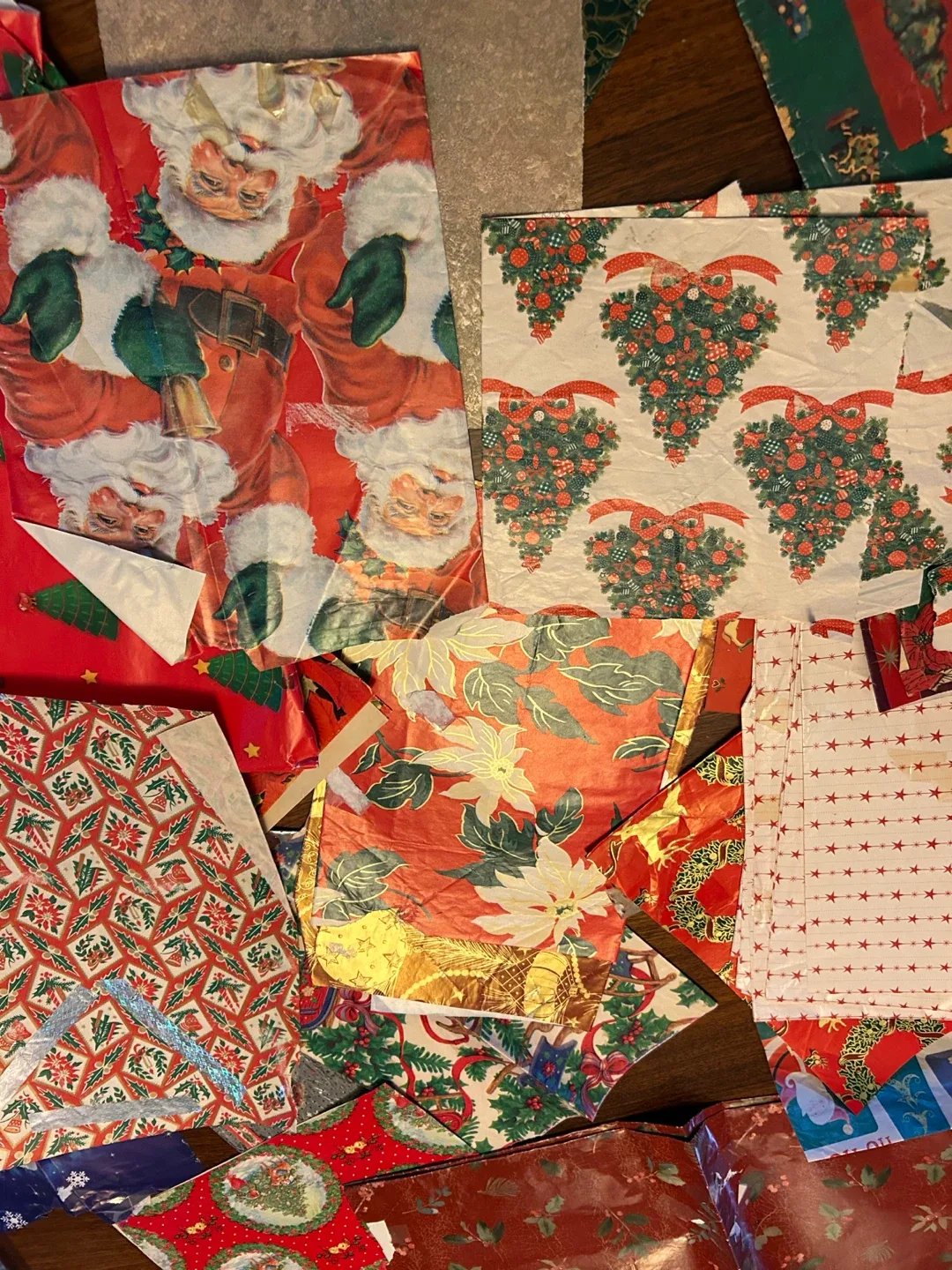 Vintage Xmas wrapping paper leftovers MCM used 60s-80s image indicator(6)