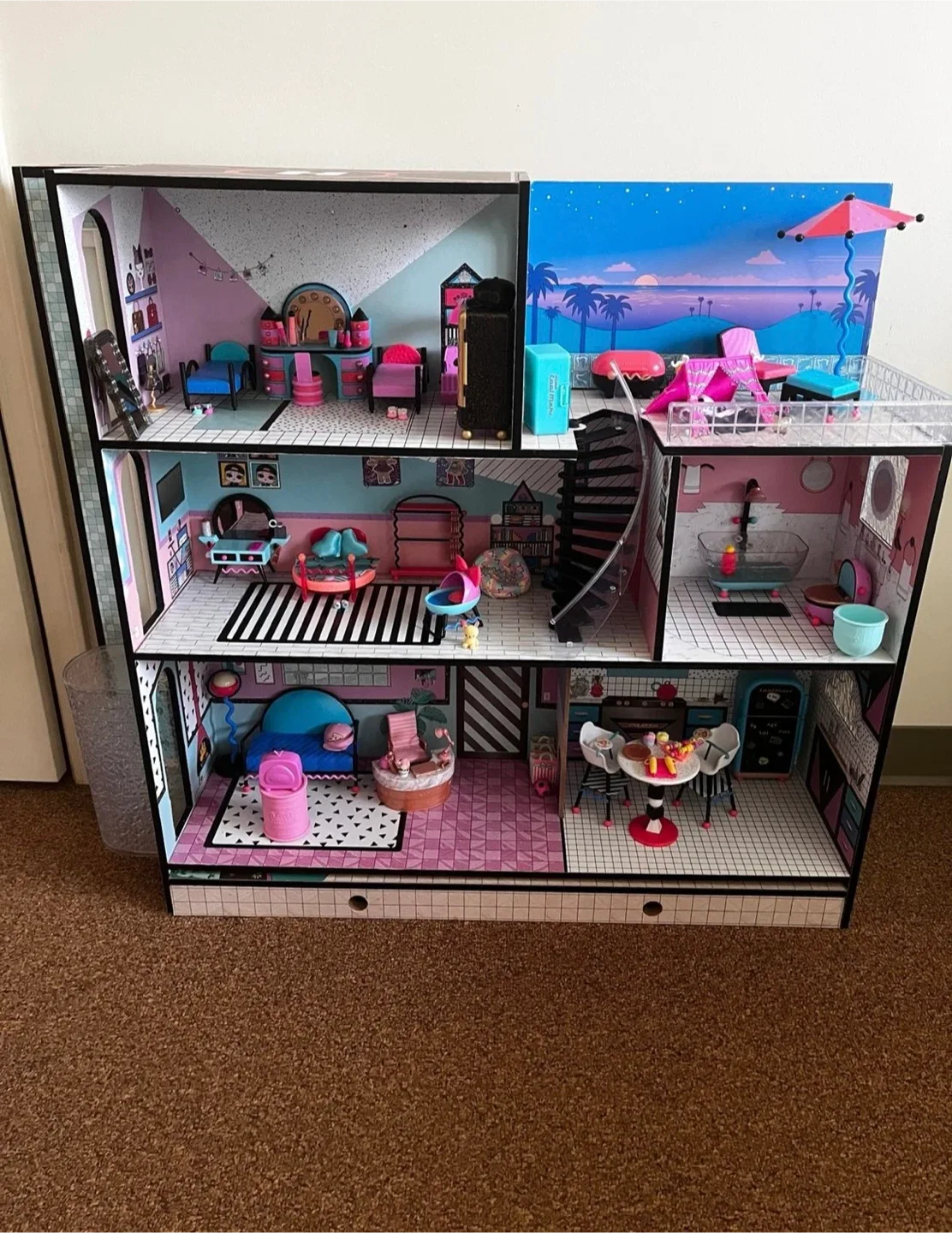 LOL Surprise OMG House Dollhouse With 85+ Surprises image indicator(3)