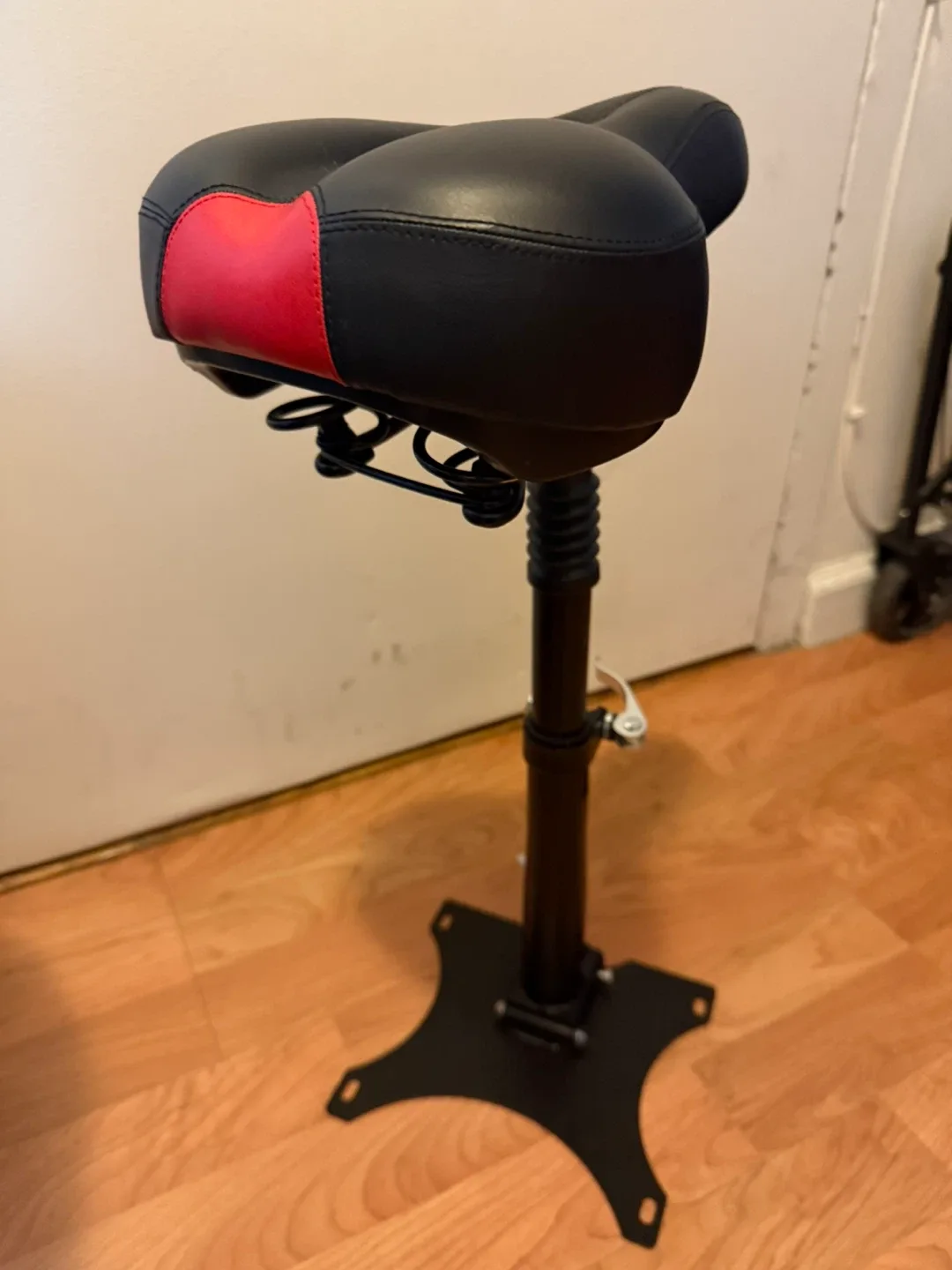 Adjustable Scooter Seat image indicator(3)