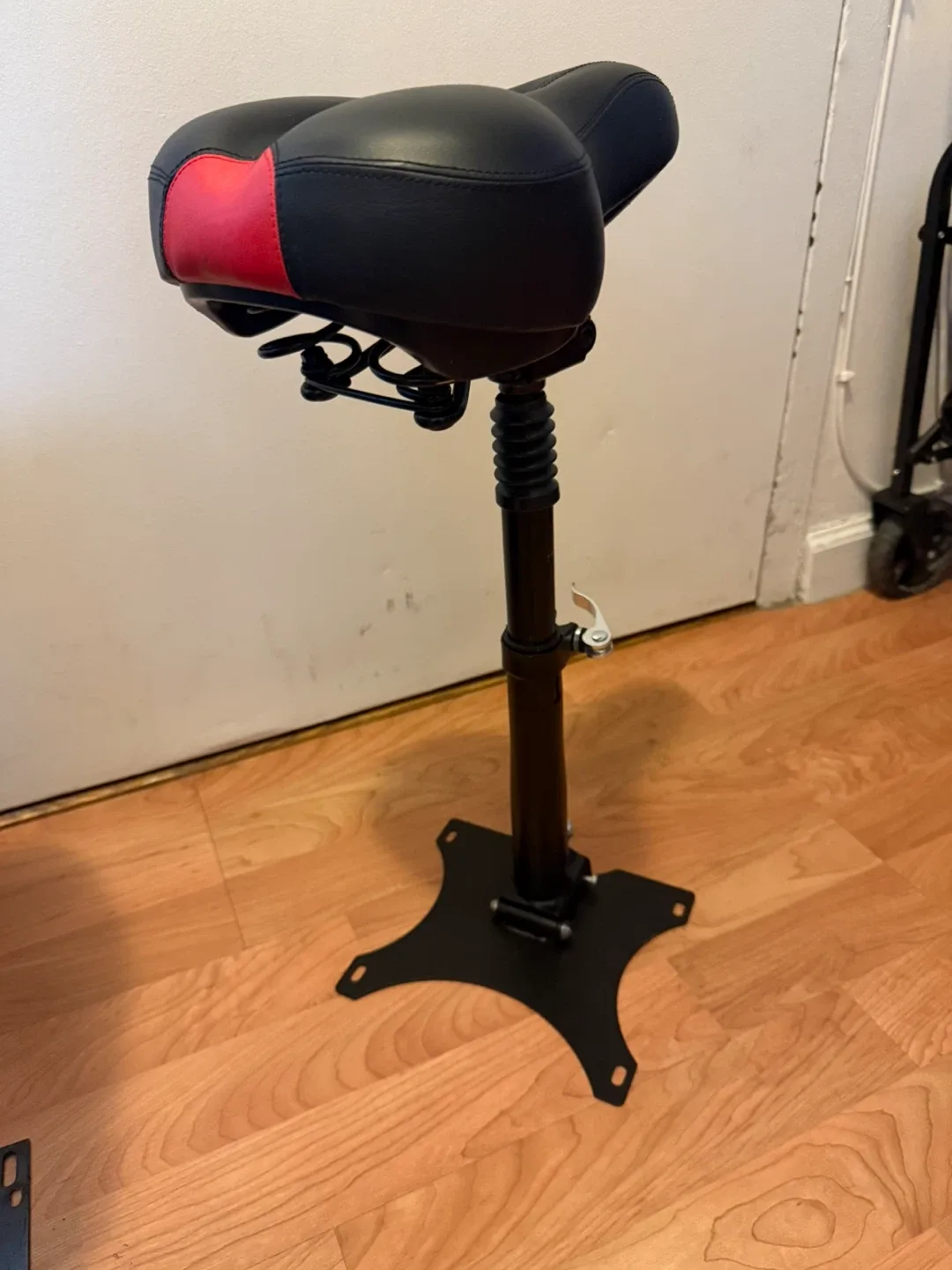 Adjustable Scooter Seat image indicator(2)