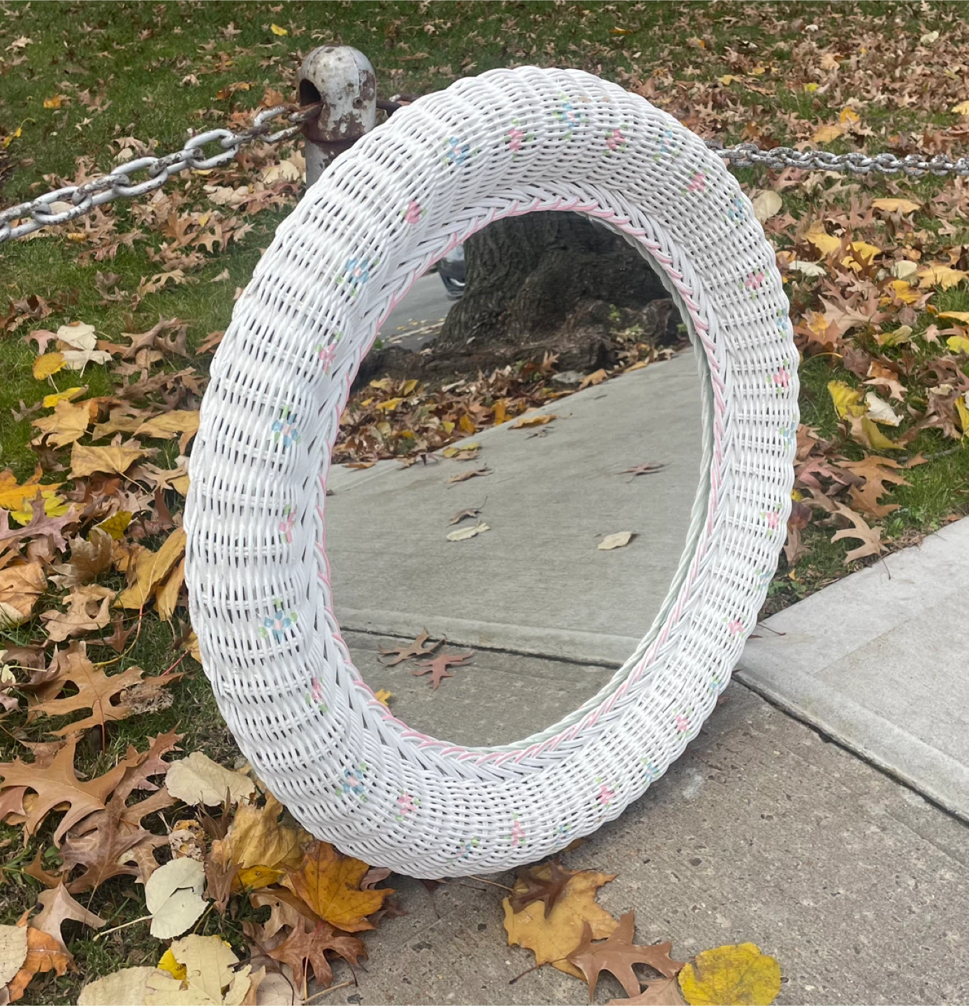 Vintage Round White Rattan Wall Mirror - photo 3