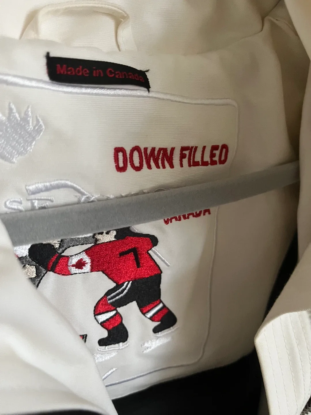 Moose Knuckles Down Filled White Parka S image indicator(3)