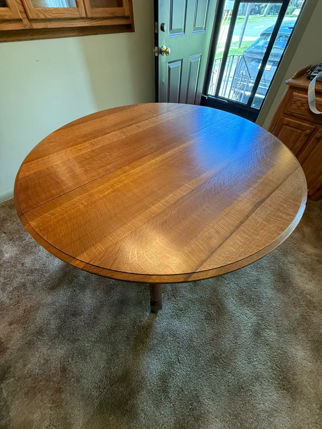 Round Wooden Extendable Dining Table