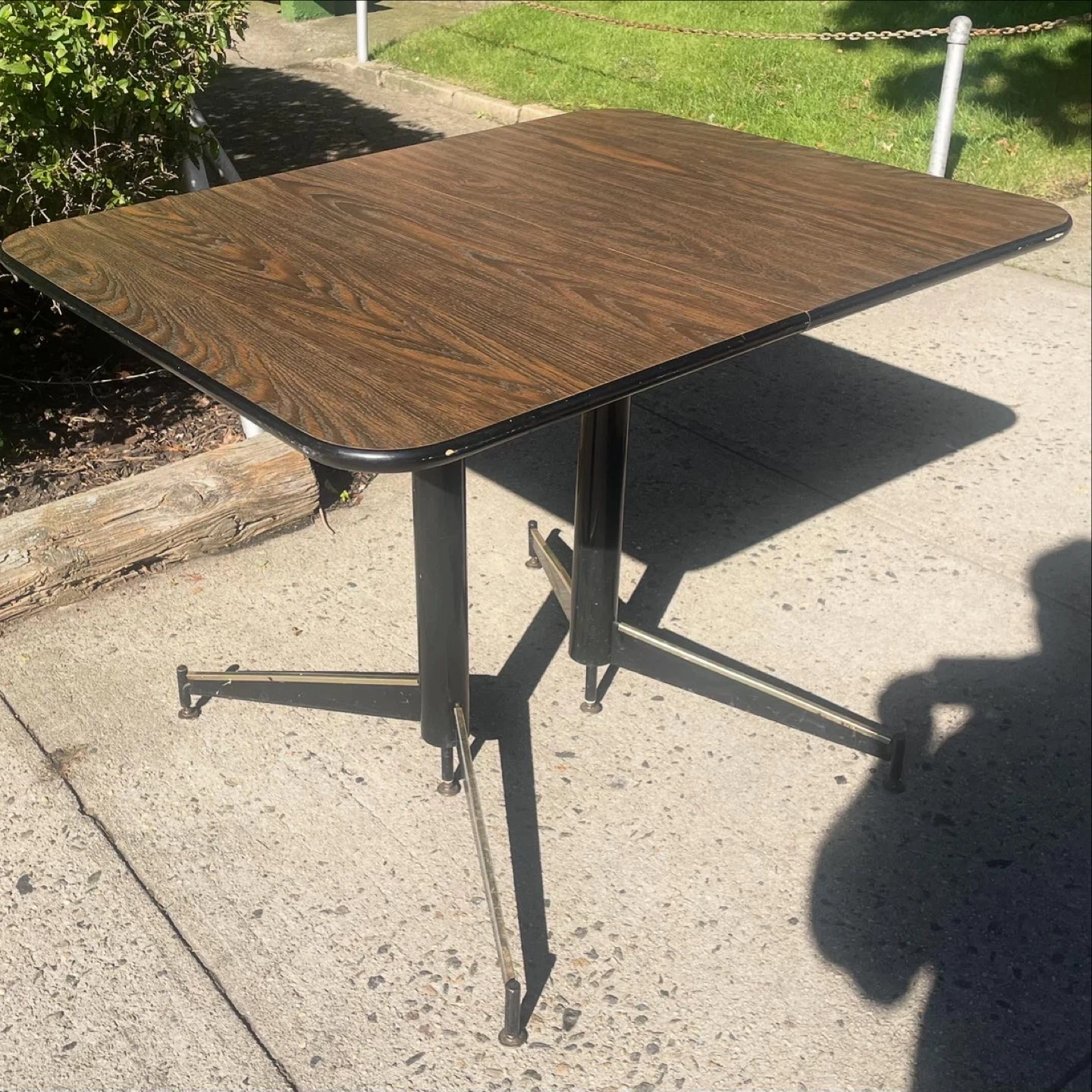 Vintage  Mid-Century Formica Top Metal Base Kitchen/Dining Table