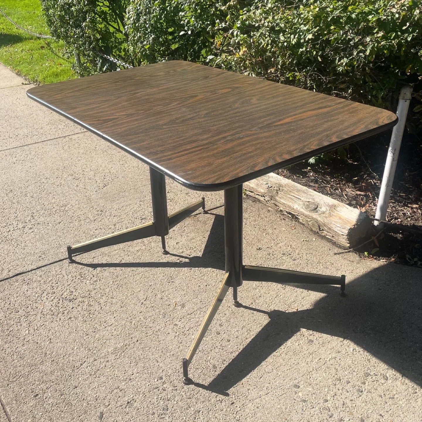 Vintage  Mid-Century Formica Top Metal Base Kitchen/Dining Table - photo 4