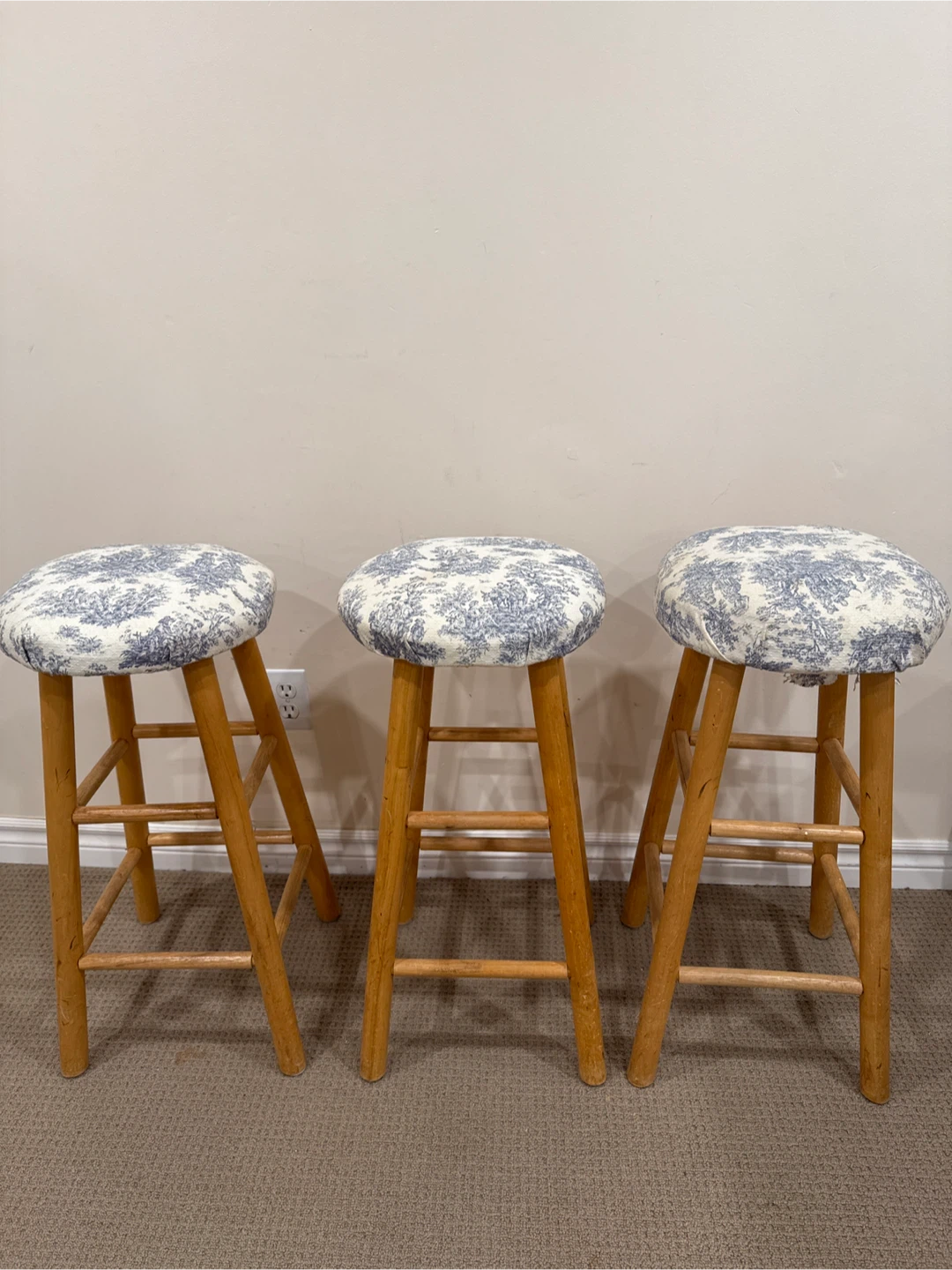 Set of 3 Wooden Bar Stools