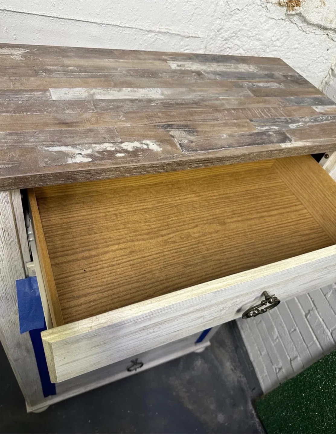 Whitewashed 5-Drawer Chest image indicator(2)