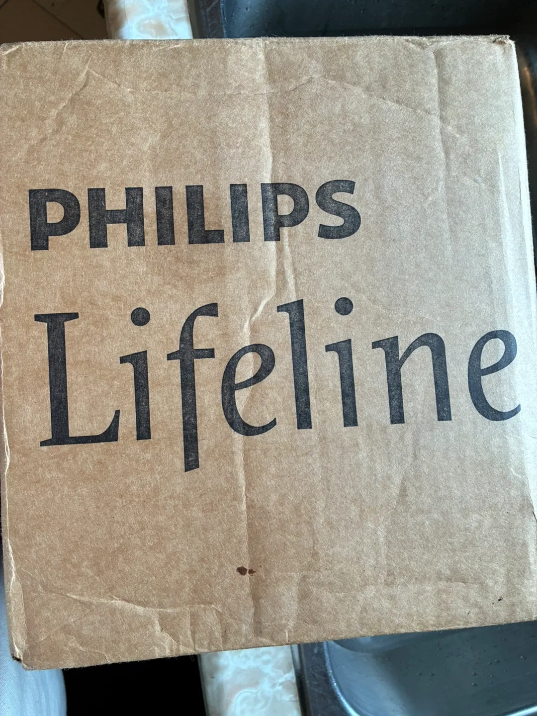 Philips Lifeline Medical Alert System - New in Box! thumbnail