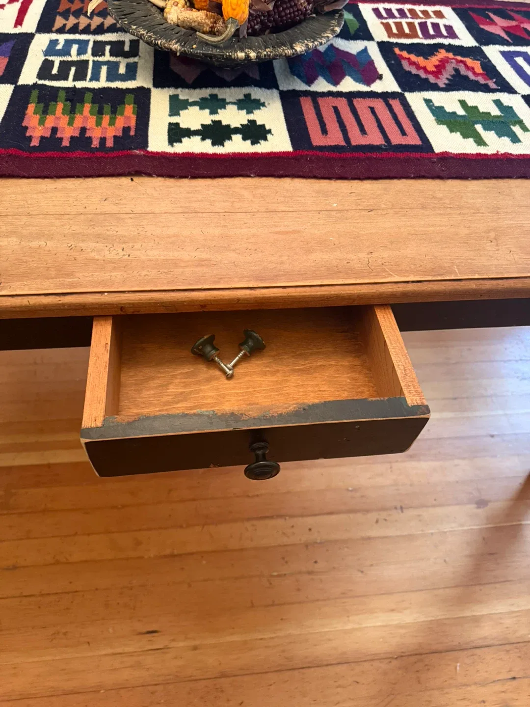 Wooden Dining Table with Black Legs image indicator(5)